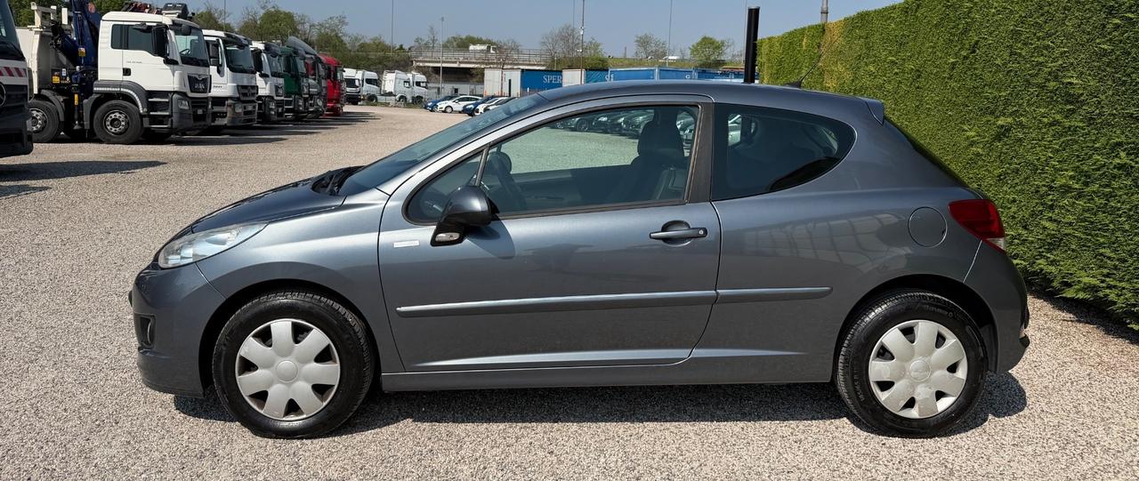 Peugeot 207 1.4 8V 75CV 3p. X Line
