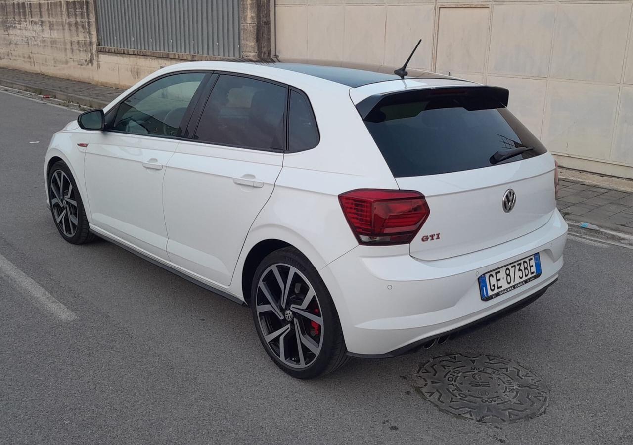 Volkswagen Polo 2.0 TSI DSG GTI BlueMotion Technology