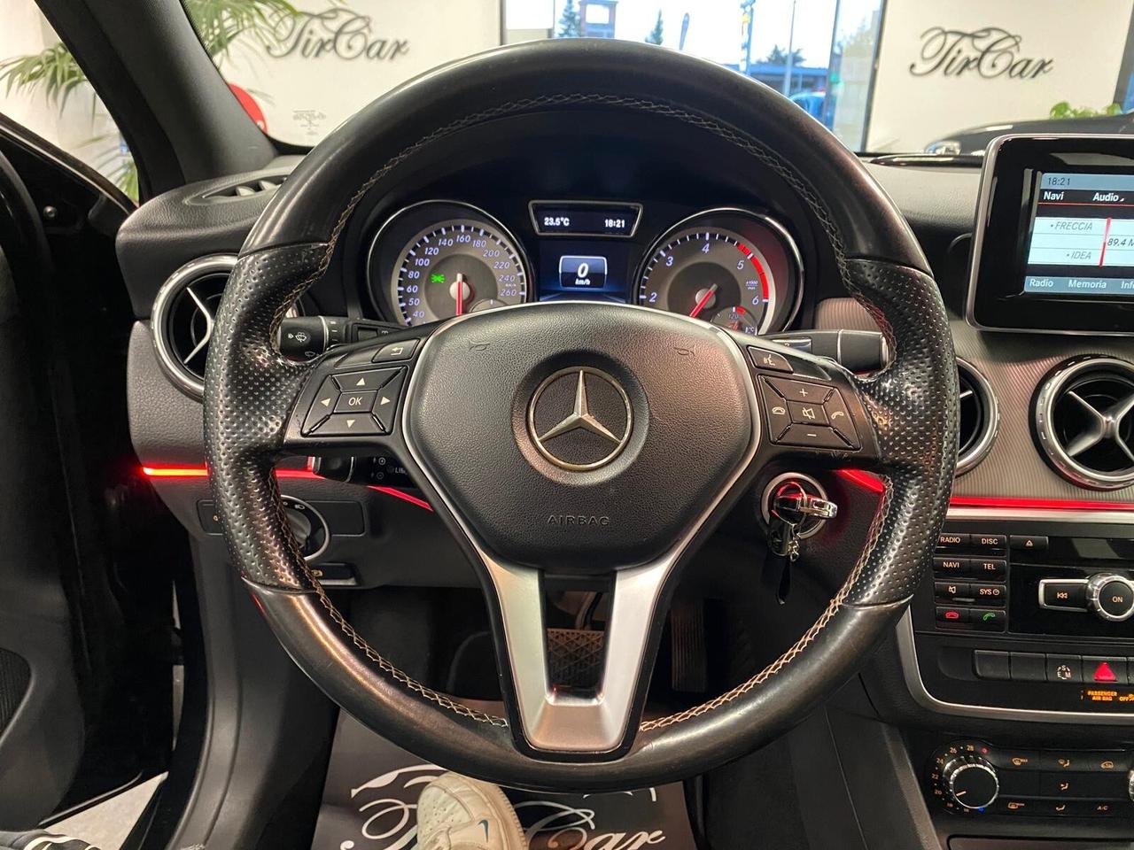 MERCEDES-BENZ GLA 200D SPORT 2.2 136CV PELLE NAVI CAM ANNO 2015