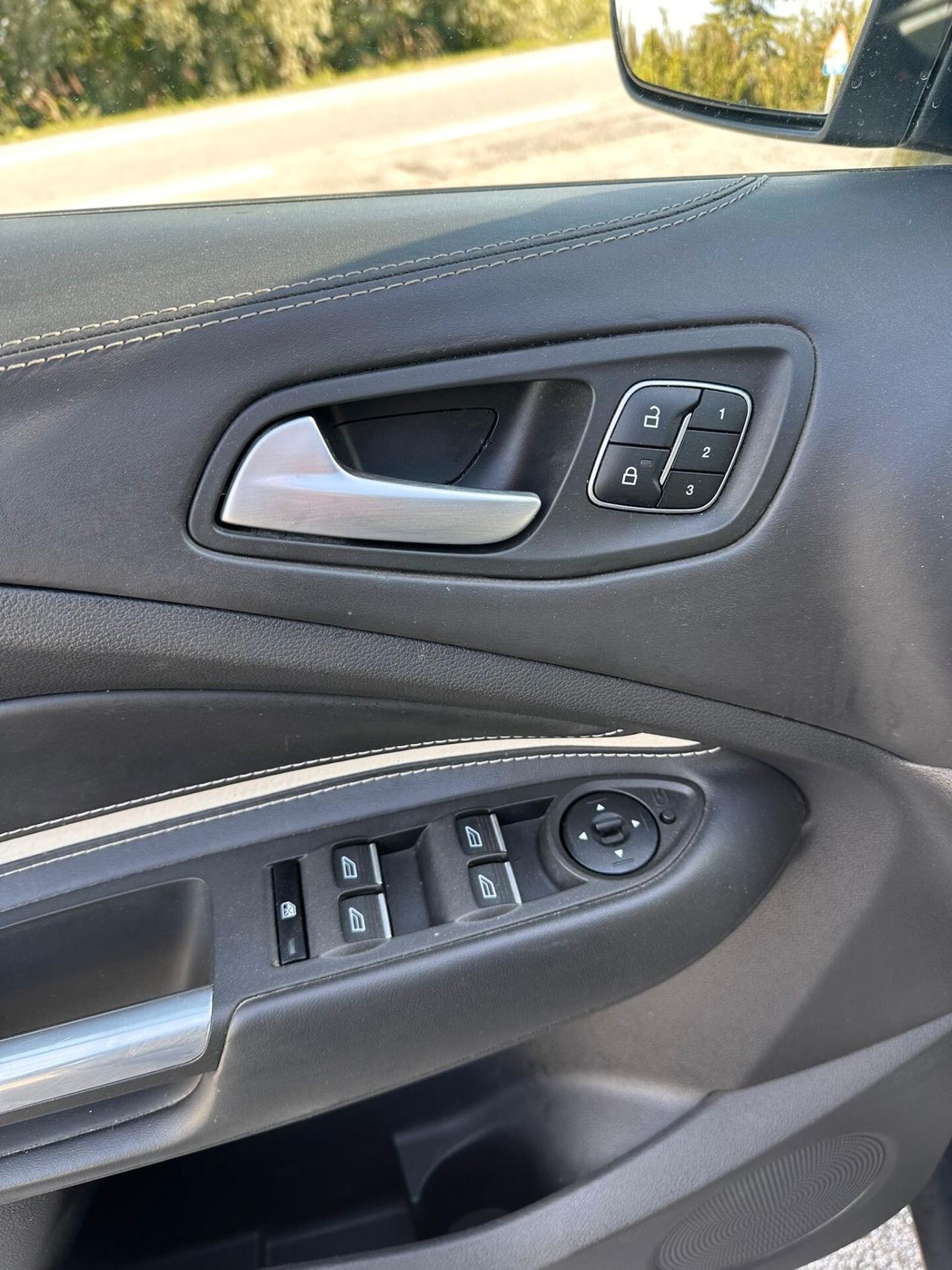 Ford Kuga 2.0 TDCI 180 CV S&S 4WD Powershift Vignale