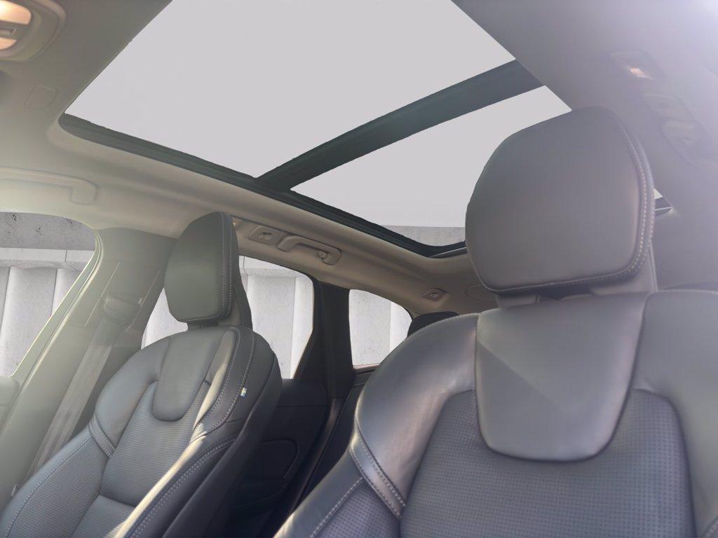 VOLVO XC60 2.0 b4 Ultimate Dark awd auto del 2023