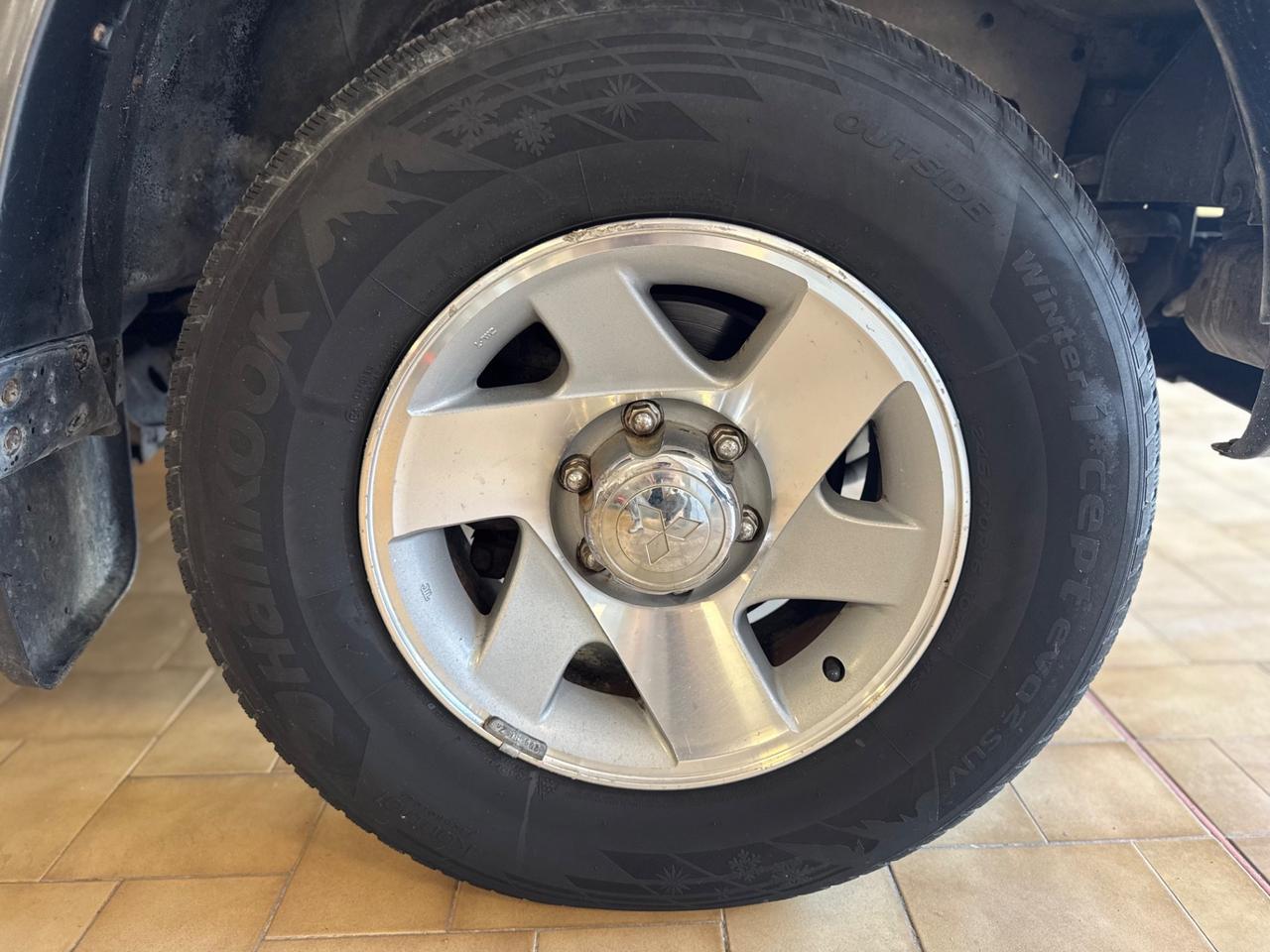 Mitsubishi Pajero Sport 2.5 TDI GLX