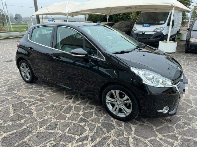 PEUGEOT 208 PureTech 82 5 porte Allure x NEOPATENTATI