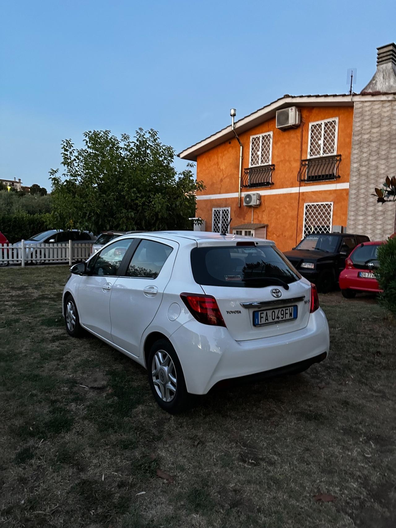 Toyota Yaris 1.0 5 porte Active UNICO PROPRIETARIO