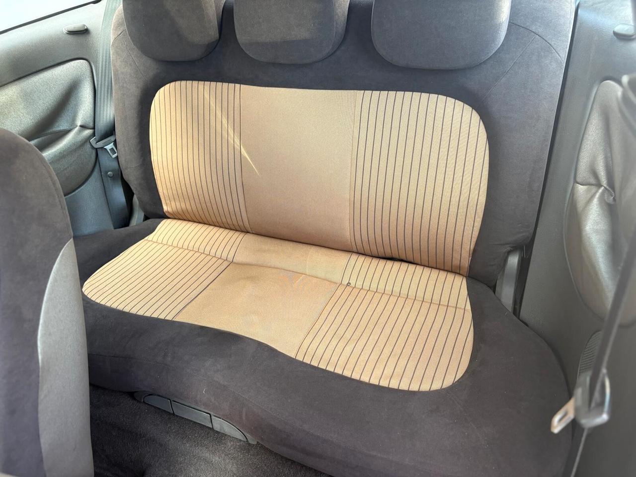 Lancia Ypsilon 1.4 Argento