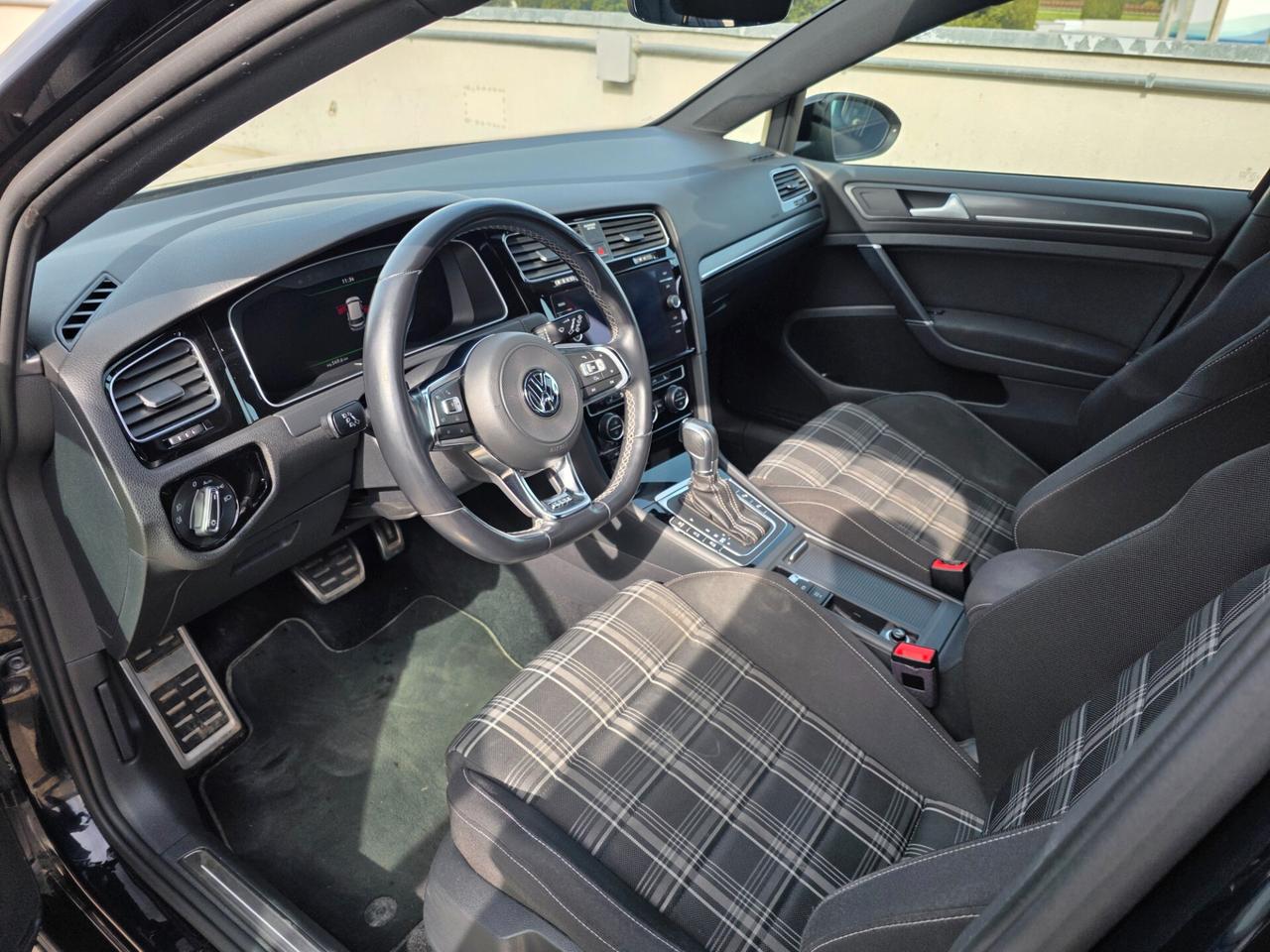 Volkswagen Golf GTD 2.0 TDI DSG 5p. BlueMotion Technology