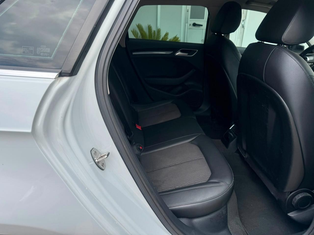 Audi A3 1.6 TDI clean diesel Ambition