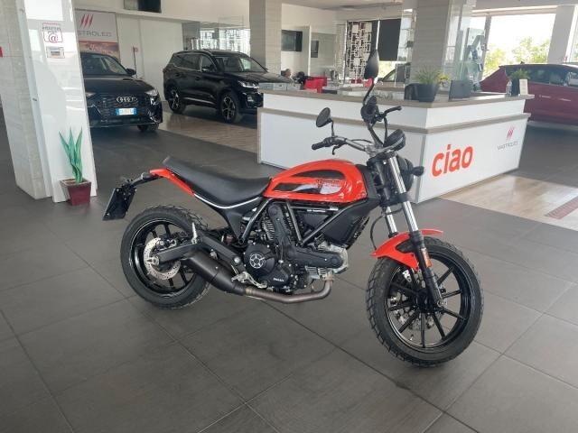 DUCATI SCRAMBLER SIXTY 2