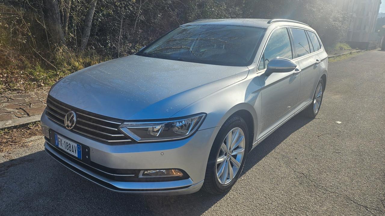 Volkswagen Passat Variant 1.6 TDI SCR DSG Business BMT