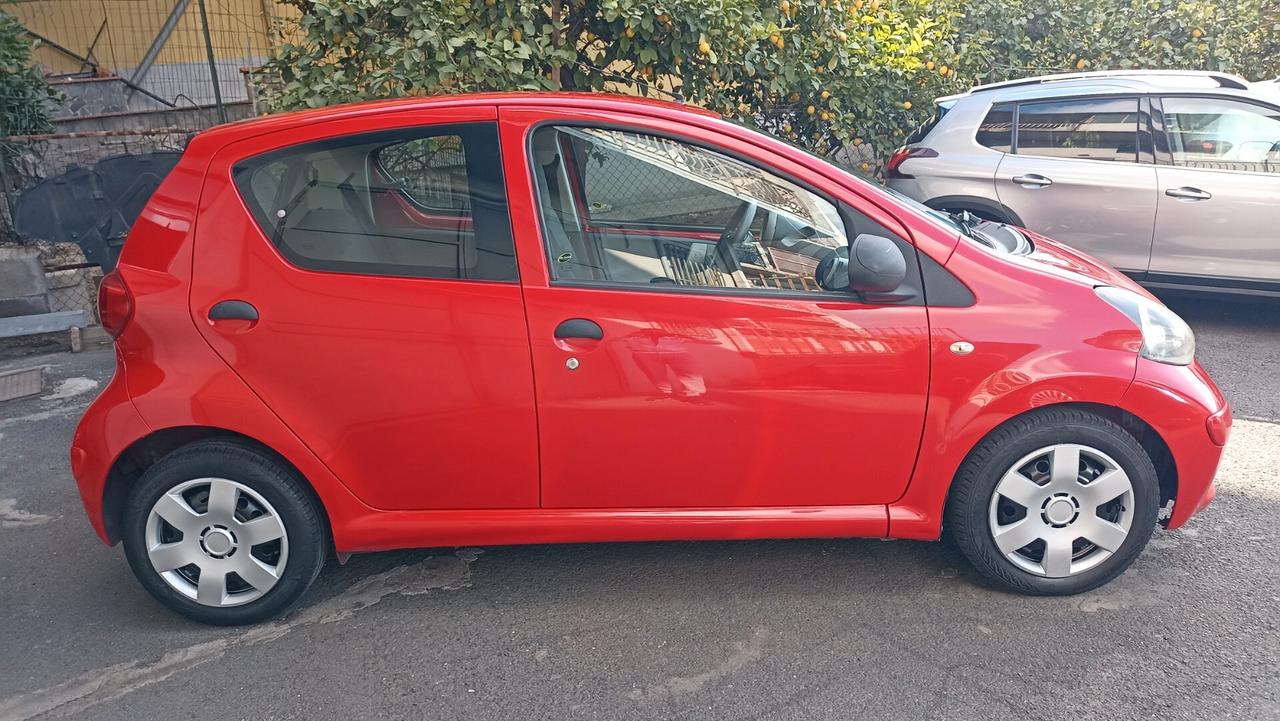 Toyota Aygo 1.0 12V VVT-i 5 porte