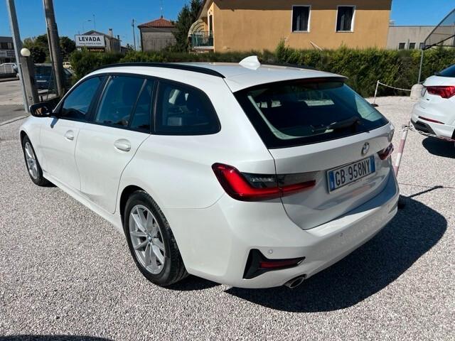Bmw 318 d G21 Touring 318d Business Advantage auto