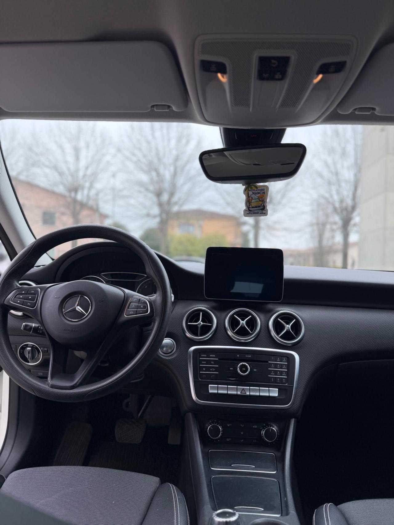 Mercedes-benz A 180 d Automatic Premium