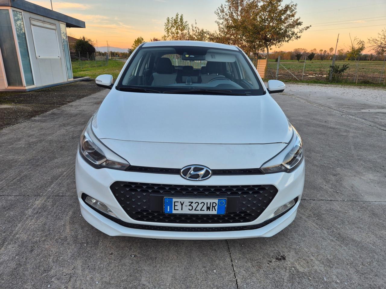 Hyundai i20 1.1 CRDi 12V 5 porte neopatentati