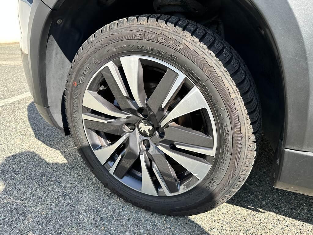 Peugeot 2008 1.2 PureTech Allure MOTORE NUOVO