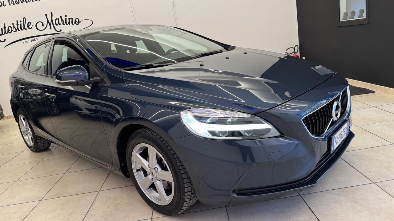 Volvo V40 D2 Momentum 2.0 120 Cv-2017