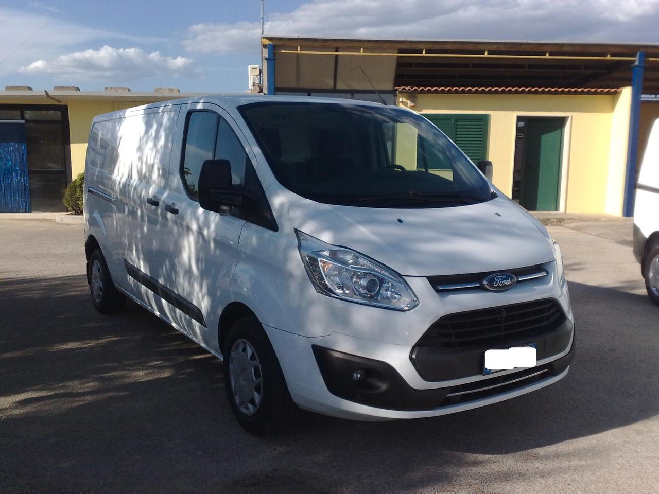 Ford Transit Custom 2.0tdci P.LUNGO - 2017