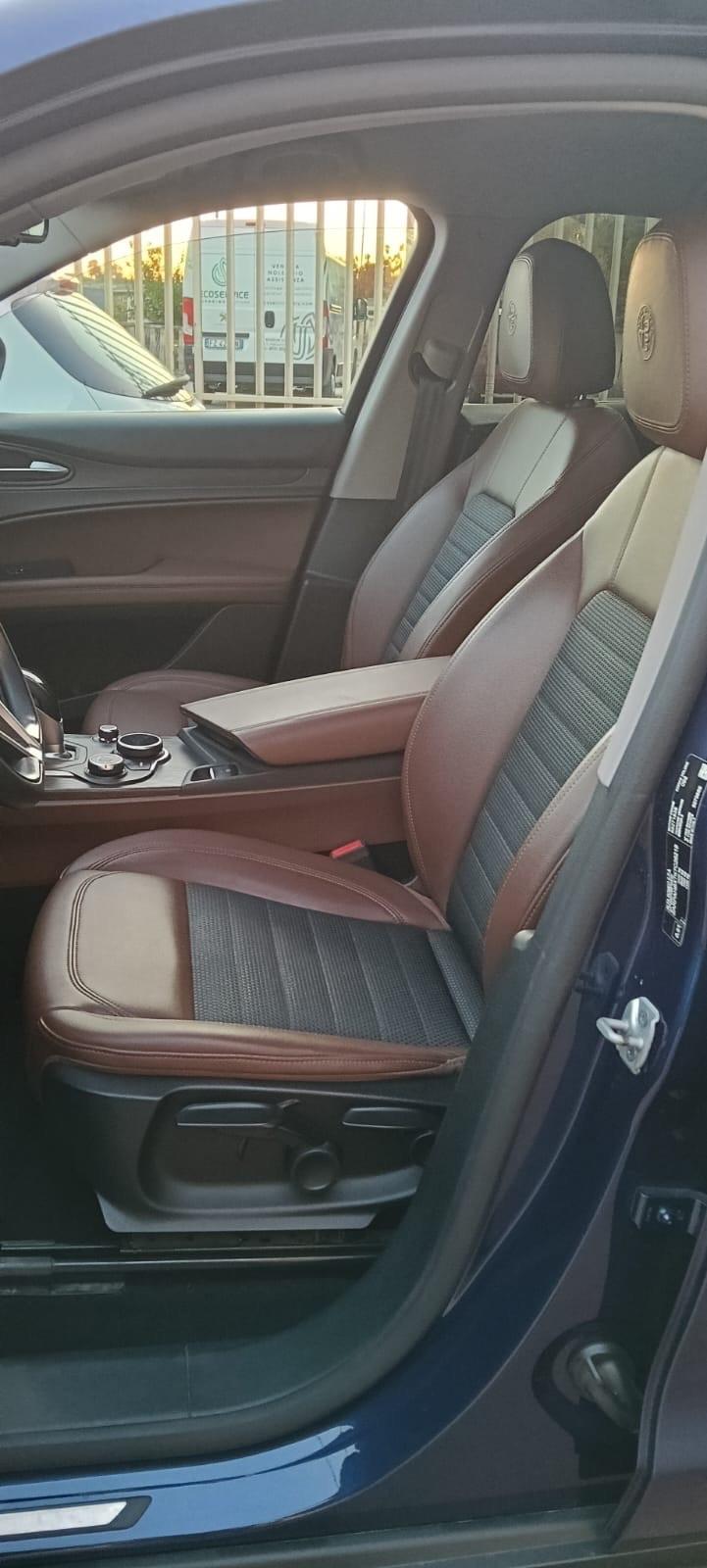 Alfa Romeo Stelvio 2.2 Turbodiesel 210 CV AT8 Q4 Executive