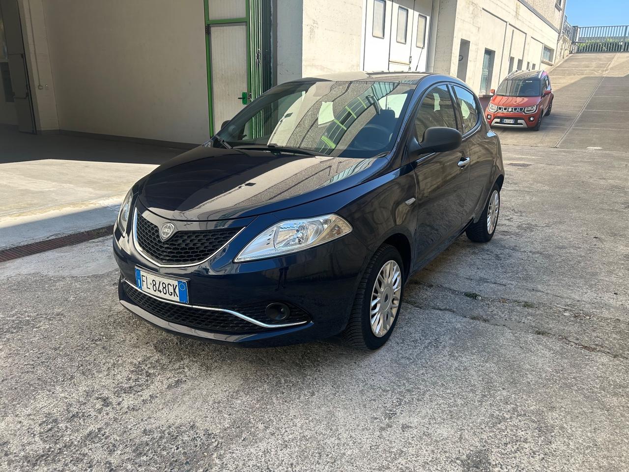 Lancia Ypsilon 1.2 69 CV 5 porte Silver