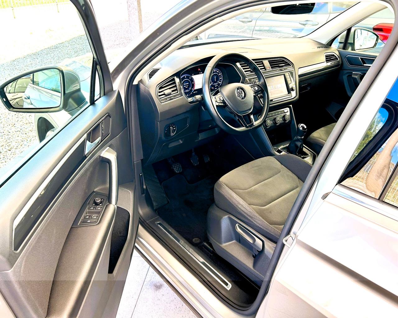 Volkswagen Tiguan 2.0 TDI SCR 4MOTION Executive ( KM 29.000 )