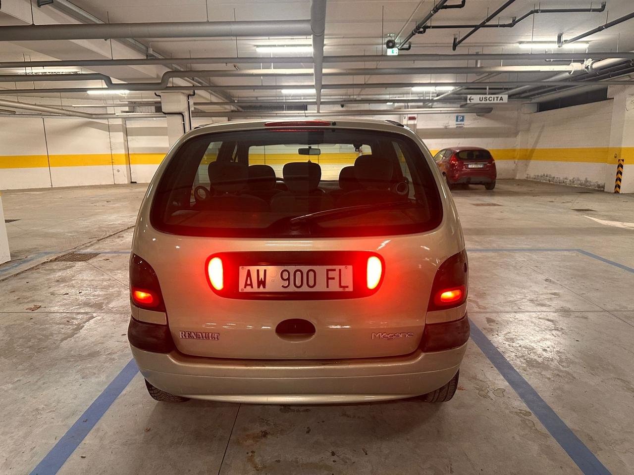 RENAULT MEGANE SCENIC 1.6 BENZINA NEOPATENTATI