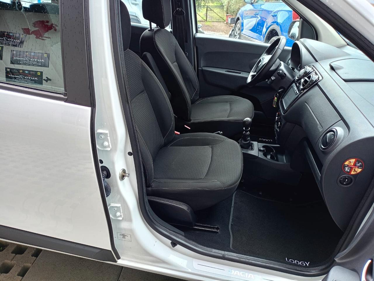 Dacia Lodgy Stepway 1.5 Blue dCi 8V 115CV 7 posti