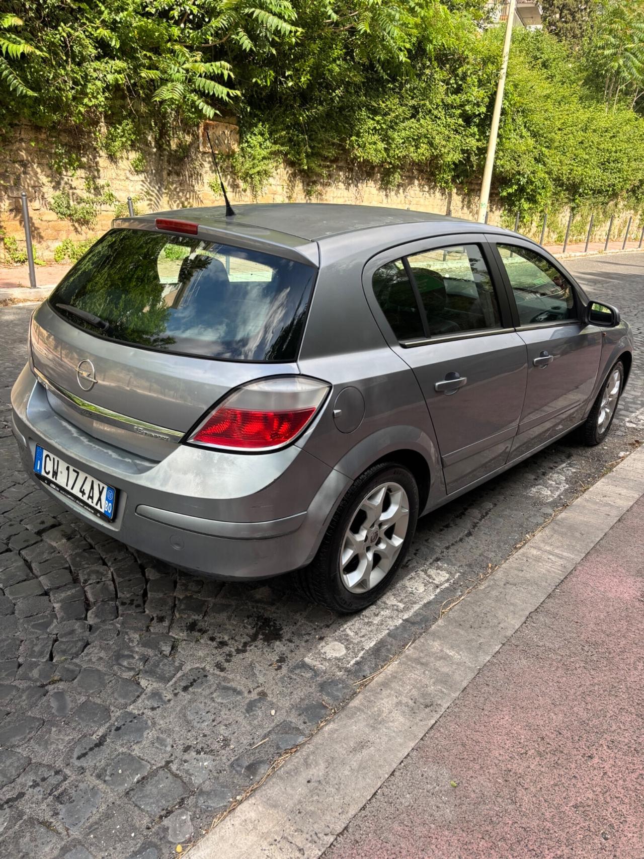 Opel Astra 1.6 16V benzina