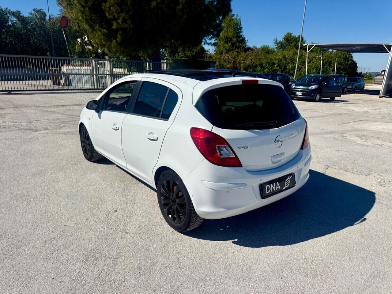 Opel Corsa 1.2 Benzina NEOPATENTATI UNIPROPRIETÀ
