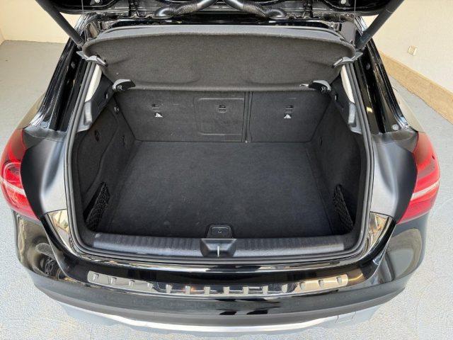 MERCEDES-BENZ GLA 200 d Automatic 4Matic Sport