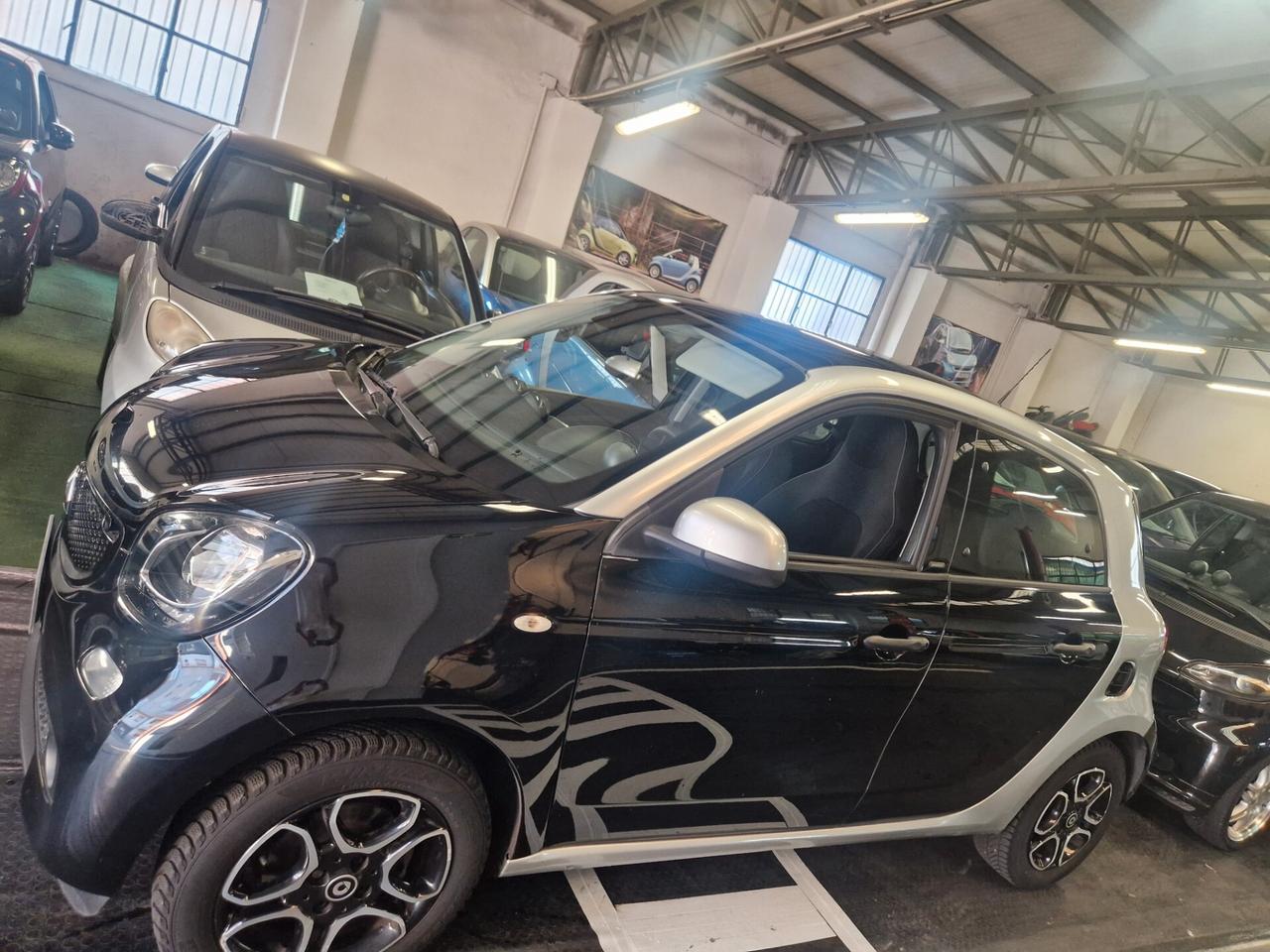 ForFour automatica solo 24000km passion garanzia