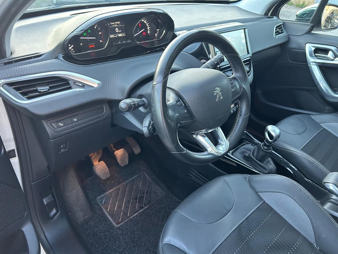 Peugeot 2008 BlueHDi 120 S&S Black Matt