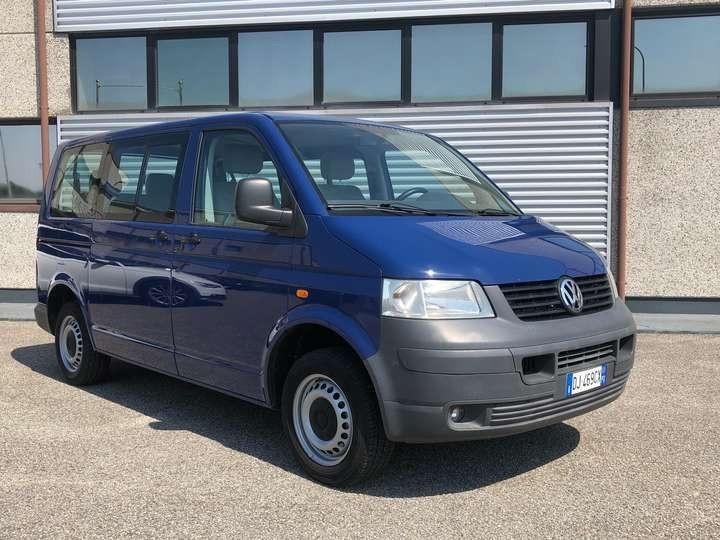 VOLKSWAGEN TRANSPORTER CARAVELLE