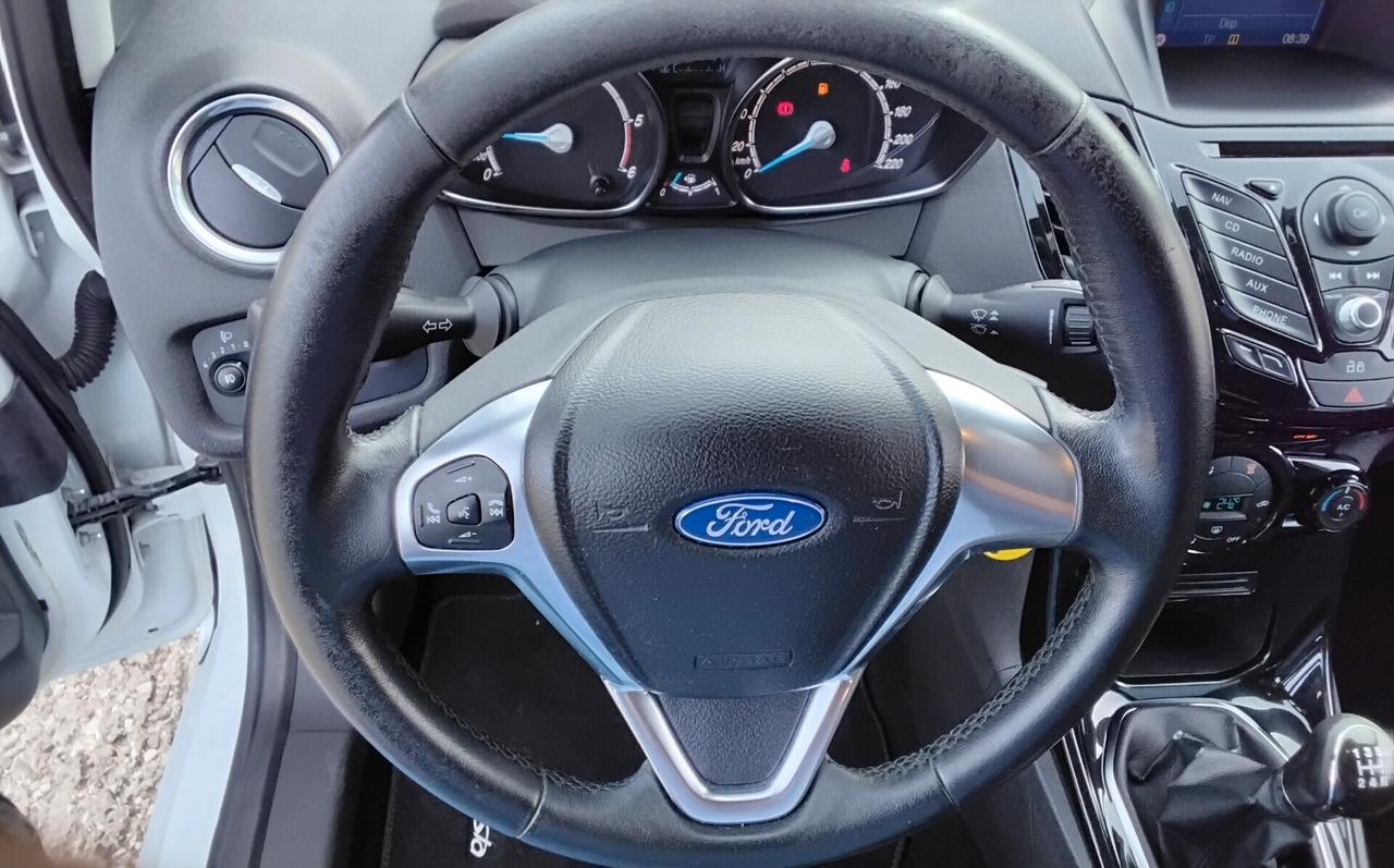 Ford Fiesta 1.5 TDCi 75CV 5 porte Titanium