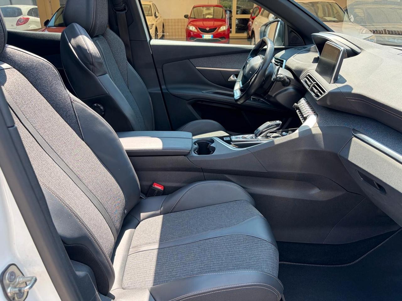 Peugeot 3008 II 2019 1.5 bluehdi GT Line EAT8 TETTO APRIBILE