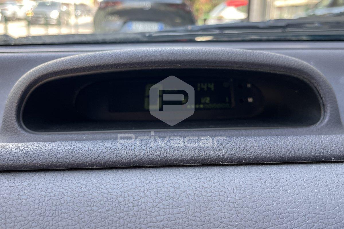 RENAULT Twingo 1.2i cat Base (1239cc)