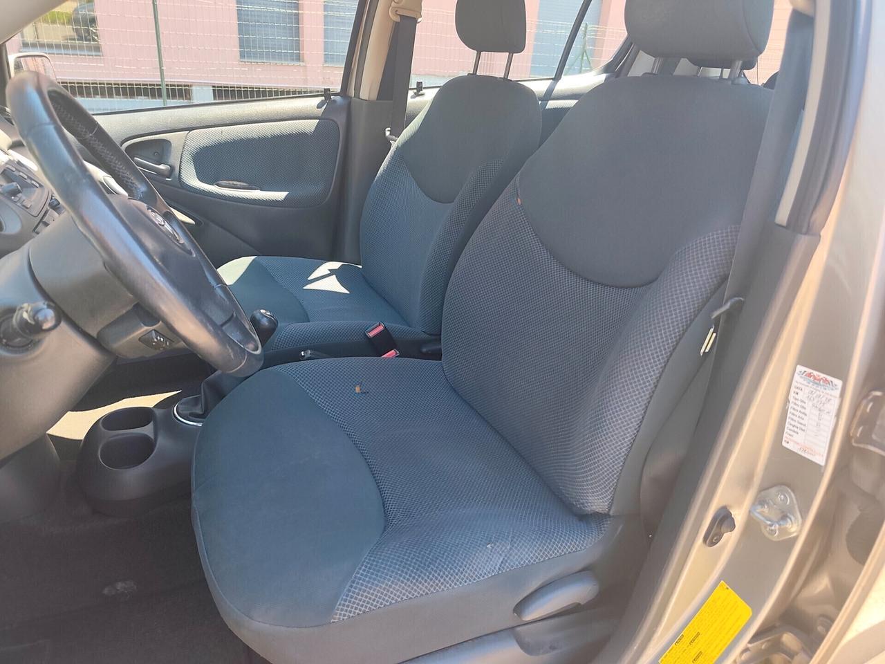 Toyota Yaris 1.0i Benz euro 4 5 porte