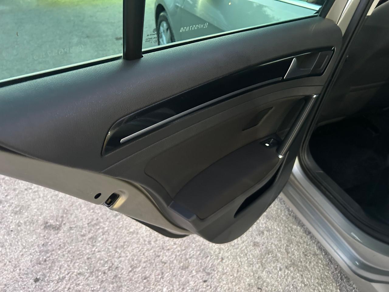 Volkswagen Golf Variant 1.6 TDI 110 CV DSG
