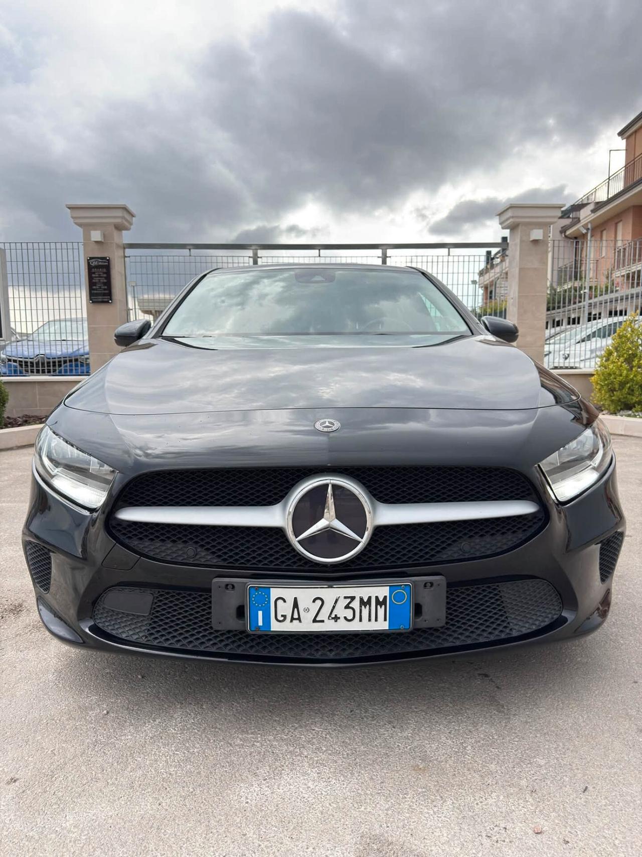 Mercedes-benz A 160 d Premium