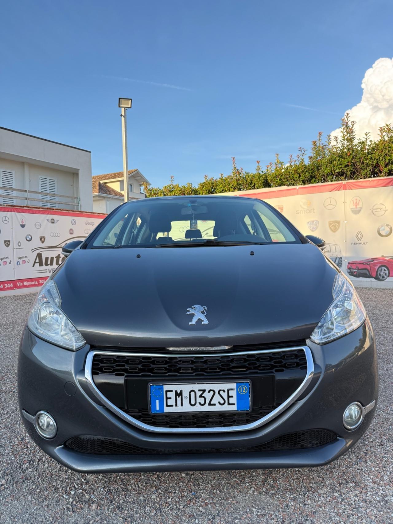 Peugeot 208 1.4 HDi 68 CV 5 porte Allure