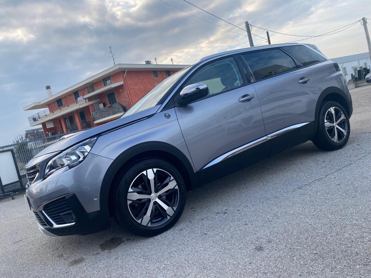 Peugeot 5008 1.6 BlueHDi 120 S&S EAT6 Crossway