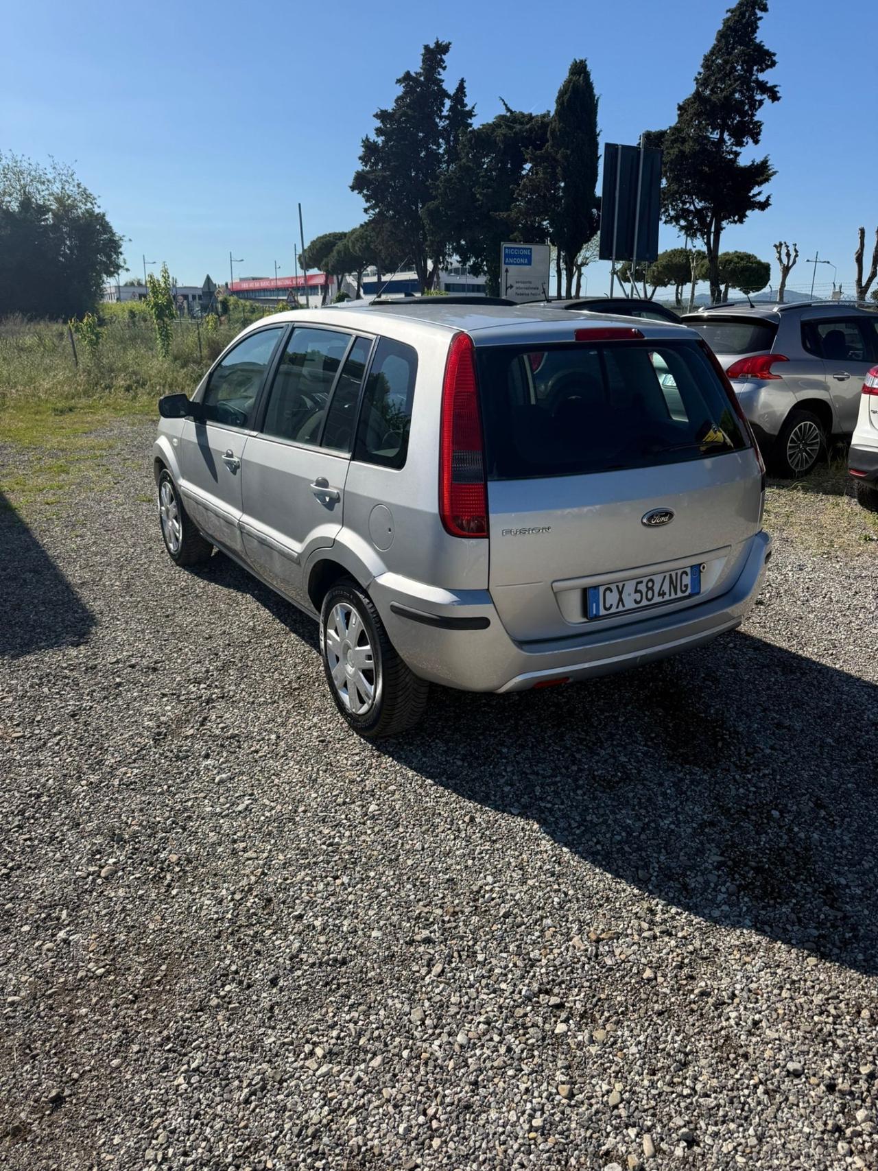 Ford Fusion 1.4 16V 5p. Leather