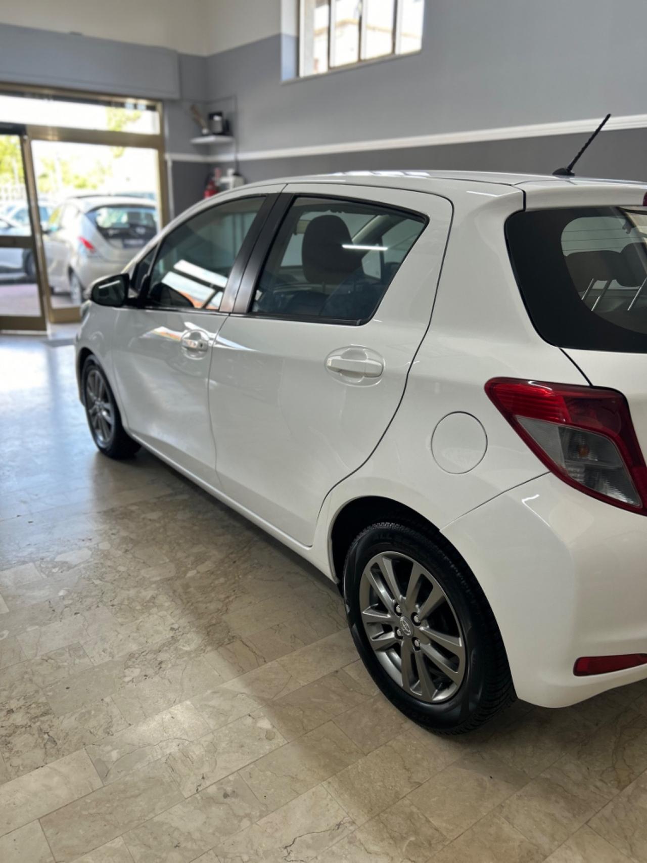 Toyota Yaris 1.4 D-4D 5 porte Lounge