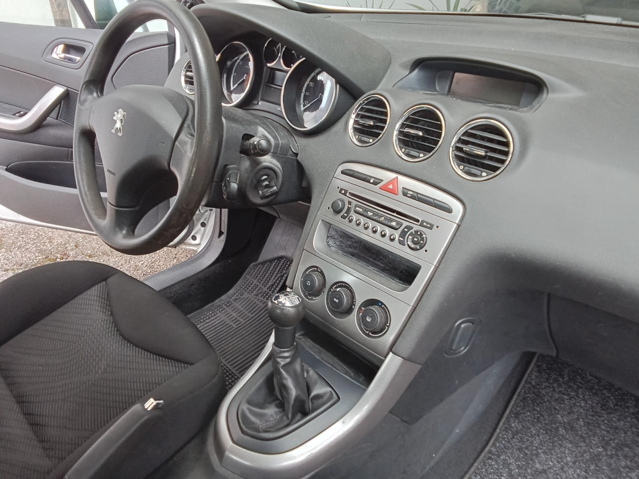 Peugeot 308 1.4 VTi 98CV 5p. Access