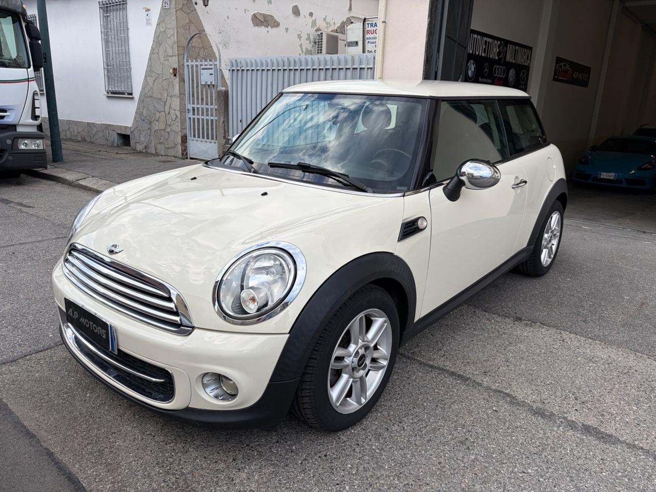 Mini 1.6 16V Cooper D KM 100000