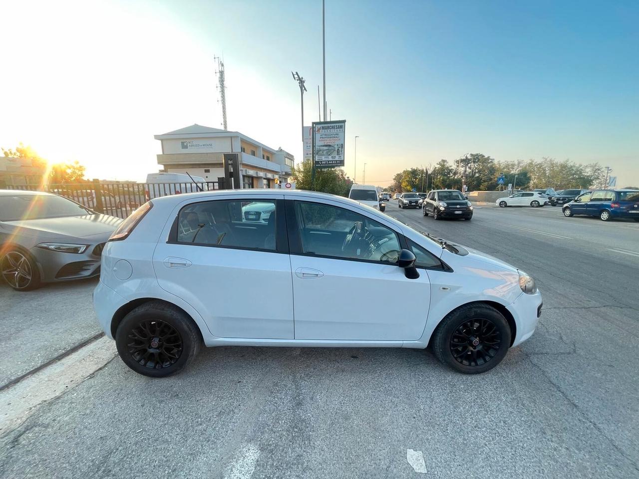 Fiat Punto Evo 1.3 Mjt 90 CV 5 porte Dualogic Dynamic