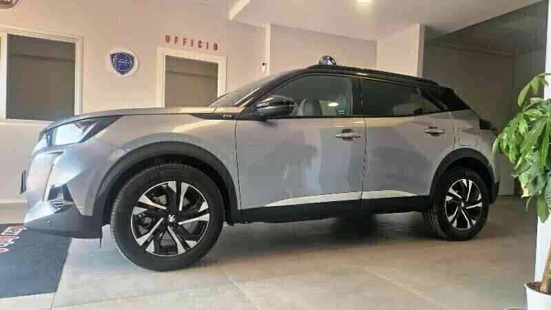 Peugeot 2008 BlueHDi 130 CV S&S EAT8 GT