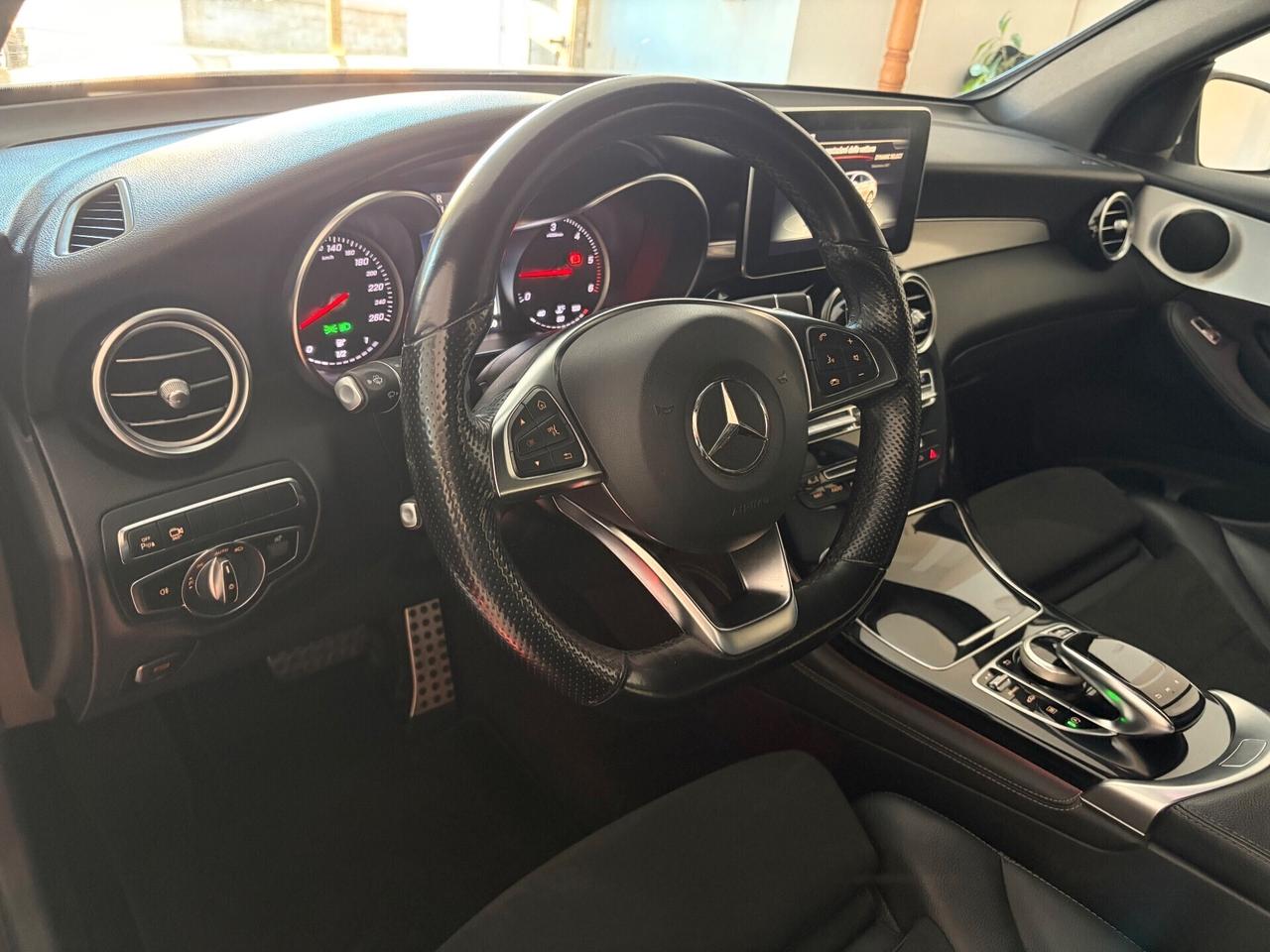 MERCEDES GLC 250 D PREMIUM 4 MATIC AUTO