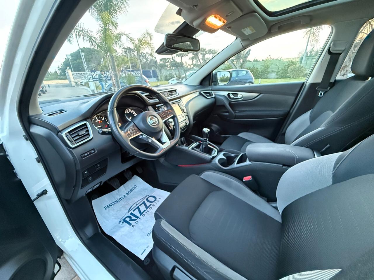Nissan Qashqai 1.5 dCi Tekna Tetto Navi Led Camera