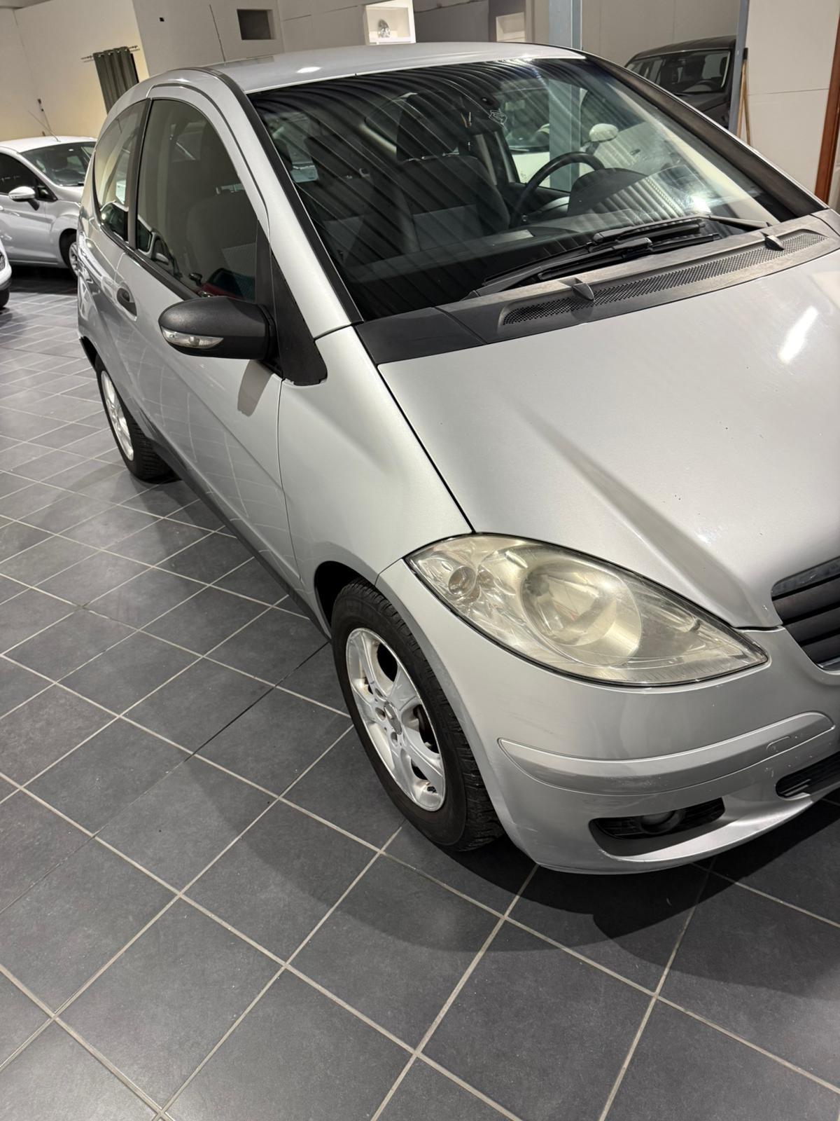 Mercedes A 160 CDI - NEOPATENTATI