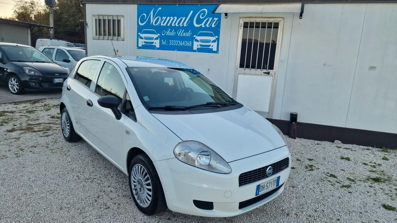 Fiat Grande Punto 1.3MJT 75 5p.Van Active 4pt