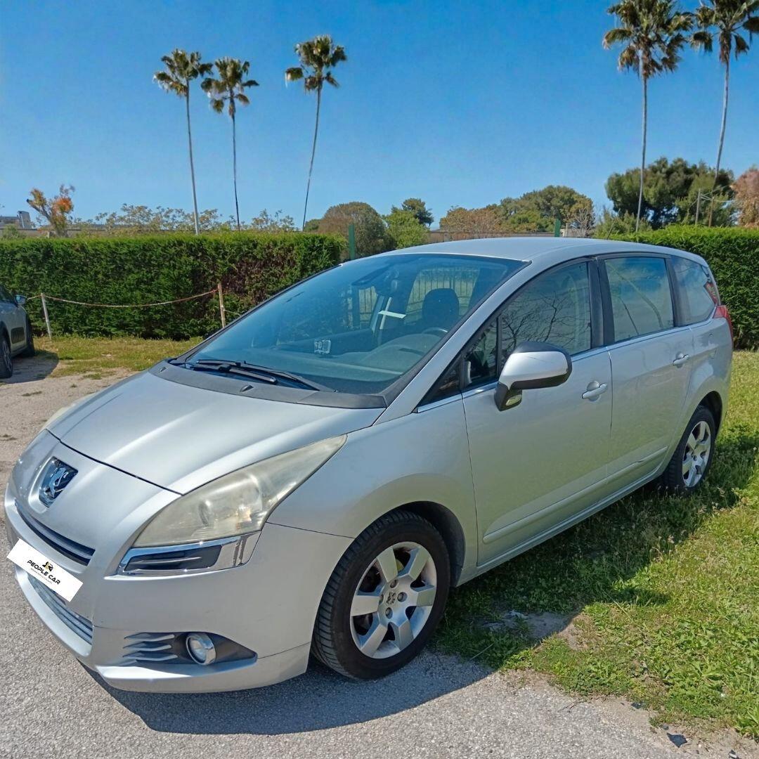 Peugeot 5008 1.6 HDi 112CV Premium *7 POSTI*